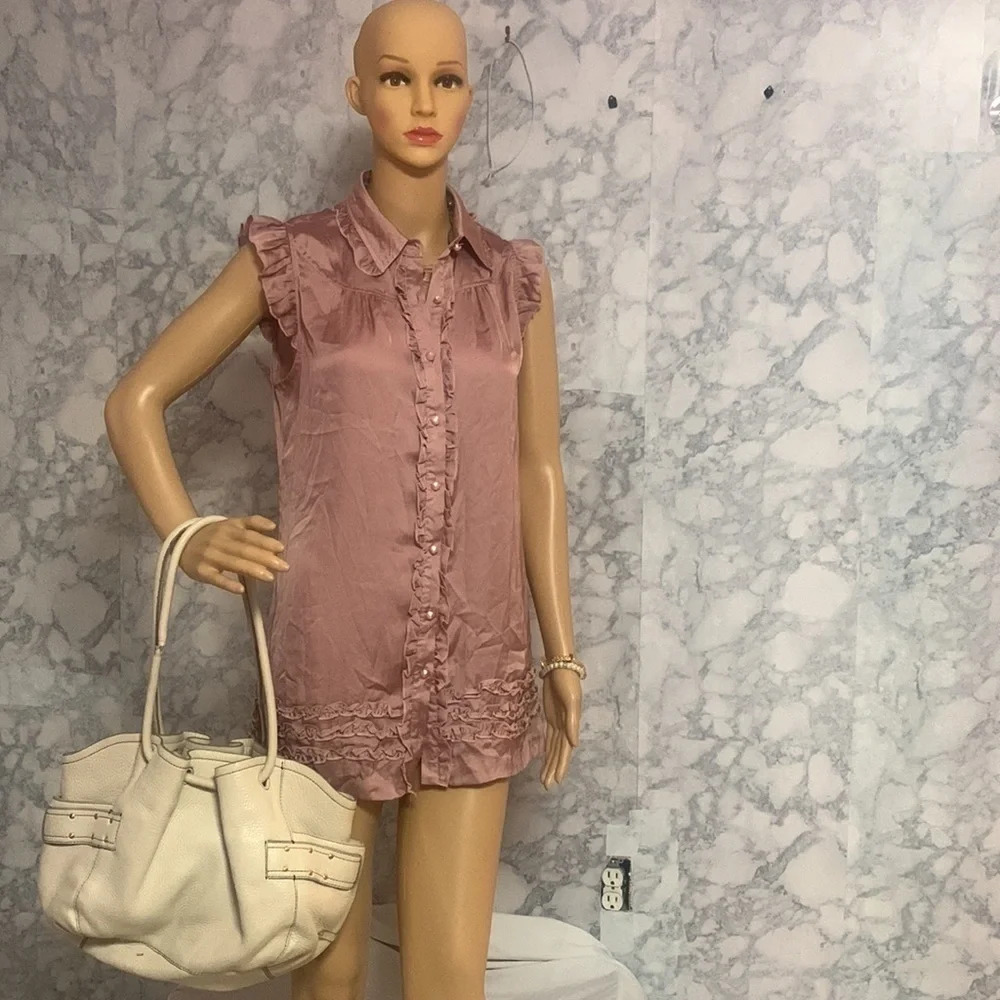 "Lapis Vintage Pink Ruffle Tunic: Size Medium. Ruffle shoulder & bottom details.